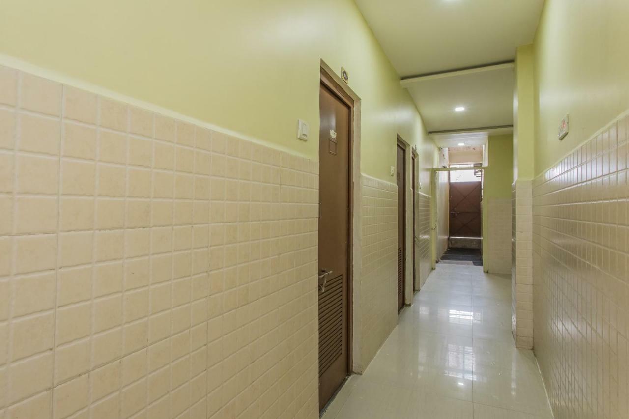 Oyo 17161 Hotel Mahalaxmi อุจเจน ภายนอก รูปภาพ