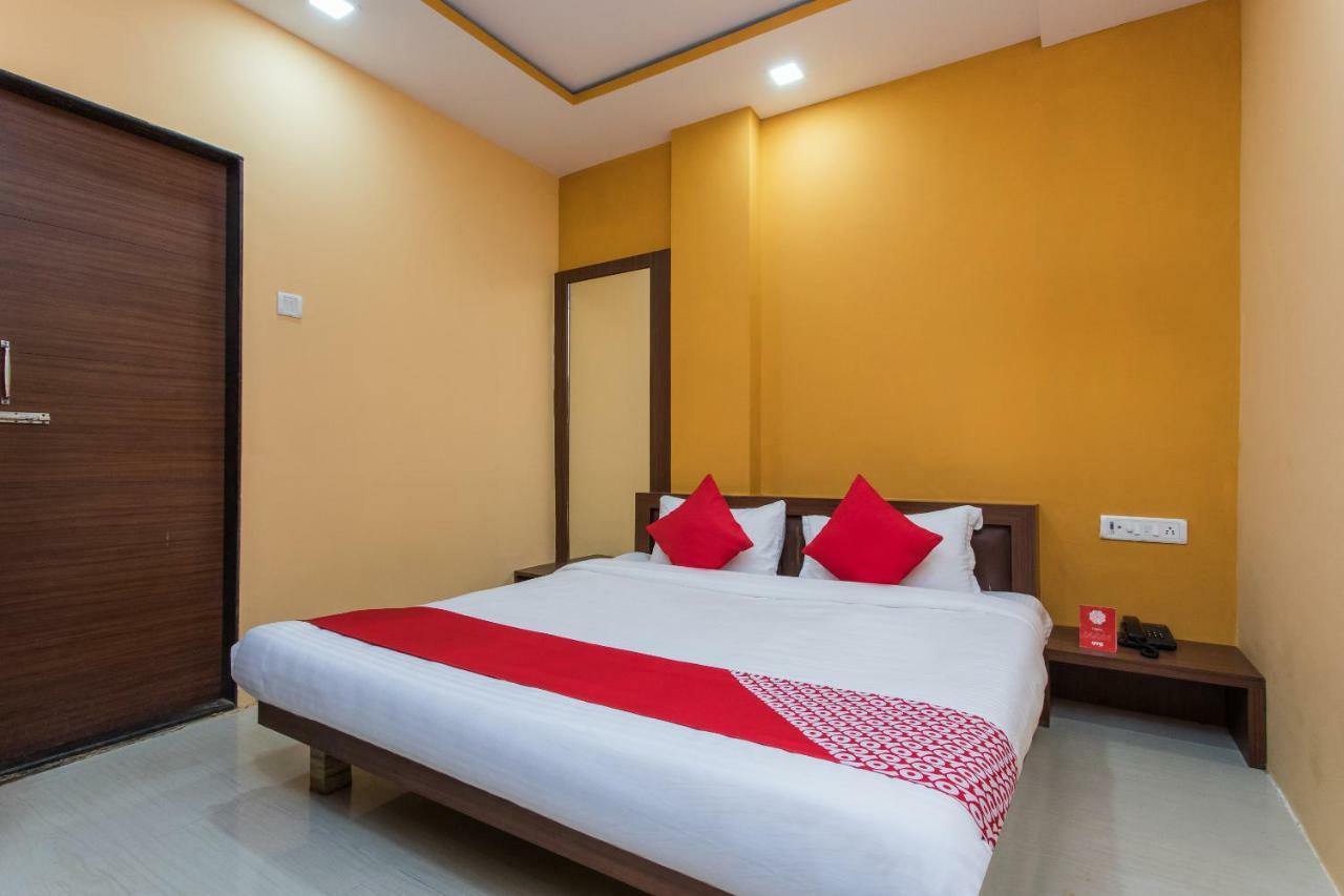 Oyo 17161 Hotel Mahalaxmi อุจเจน ภายนอก รูปภาพ