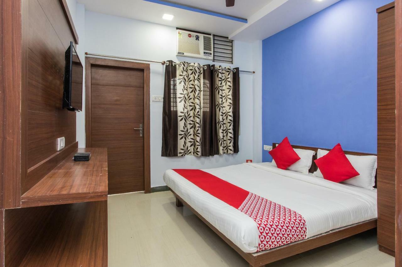 Oyo 17161 Hotel Mahalaxmi อุจเจน ภายนอก รูปภาพ