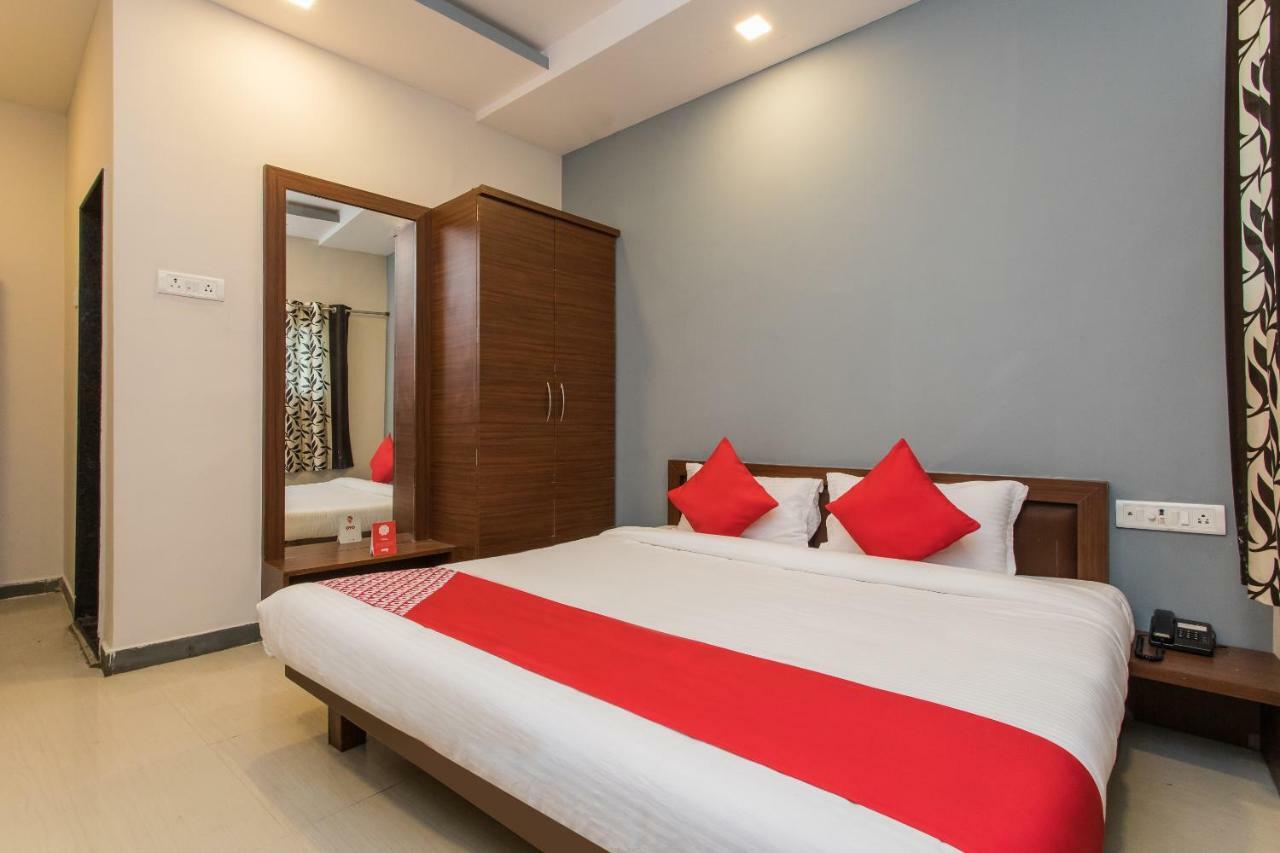 Oyo 17161 Hotel Mahalaxmi อุจเจน ภายนอก รูปภาพ